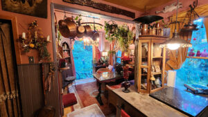 Hartley House, Nelson - Kitchen Eating Area